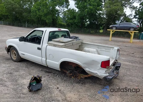 2001 Chevrolet S Truck из США, поврежденный, VIN 1GCCS145118228840